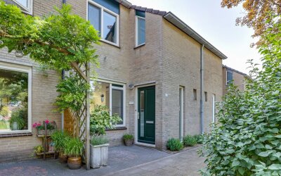 Andoorn 27