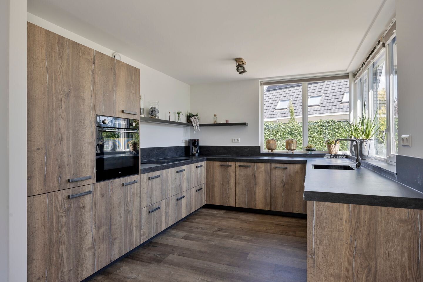 Vrijstaande woning te koop: De Parelvissers 37, Kampen