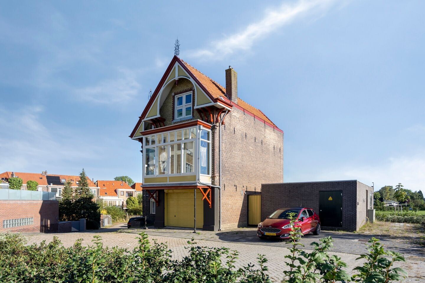 Vrijstaande woning te koop: Stationsplein 3, Kampen