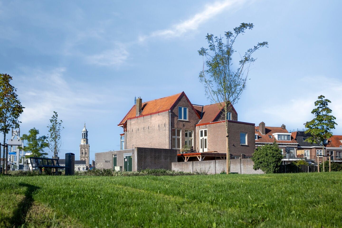 Vrijstaande woning te koop: Stationsplein 3, Kampen