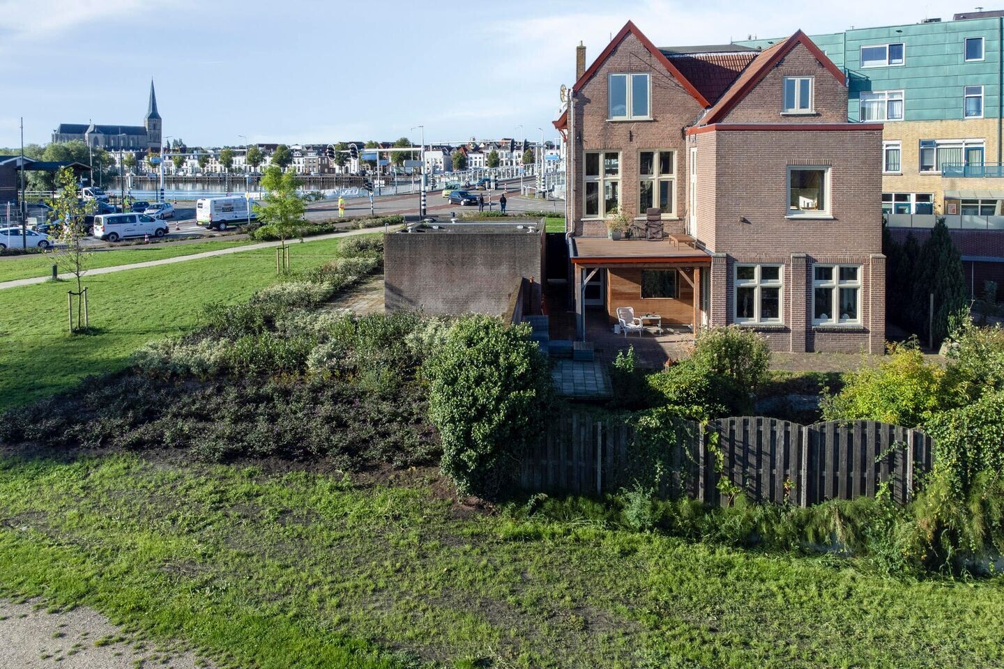 Vrijstaande woning te koop: Stationsplein 3, Kampen