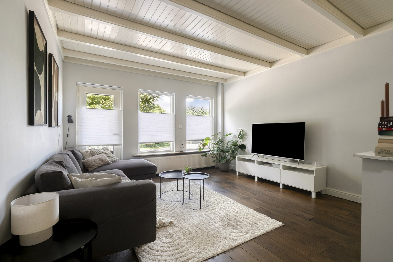 Tussenwoning te koop: Burgemeester van Engelenweg 129, Ijsselmuiden