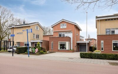 Burgemeester van Engelenweg 122-A