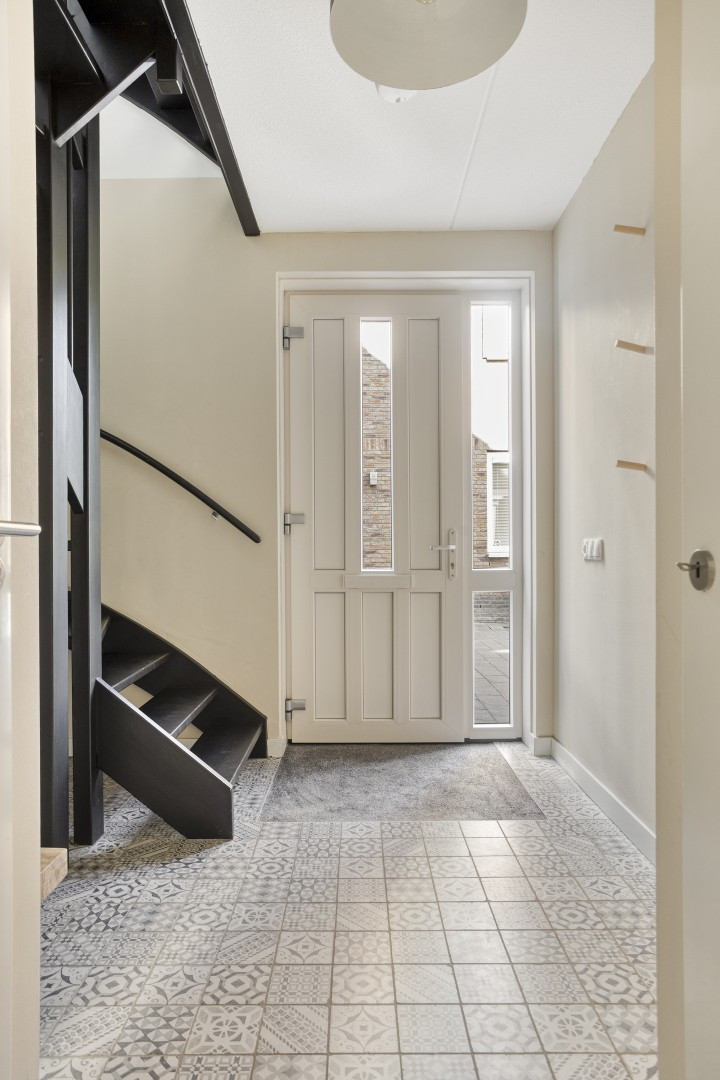 Tussenwoning te koop: Oosterlandenerf 23, Ijsselmuiden