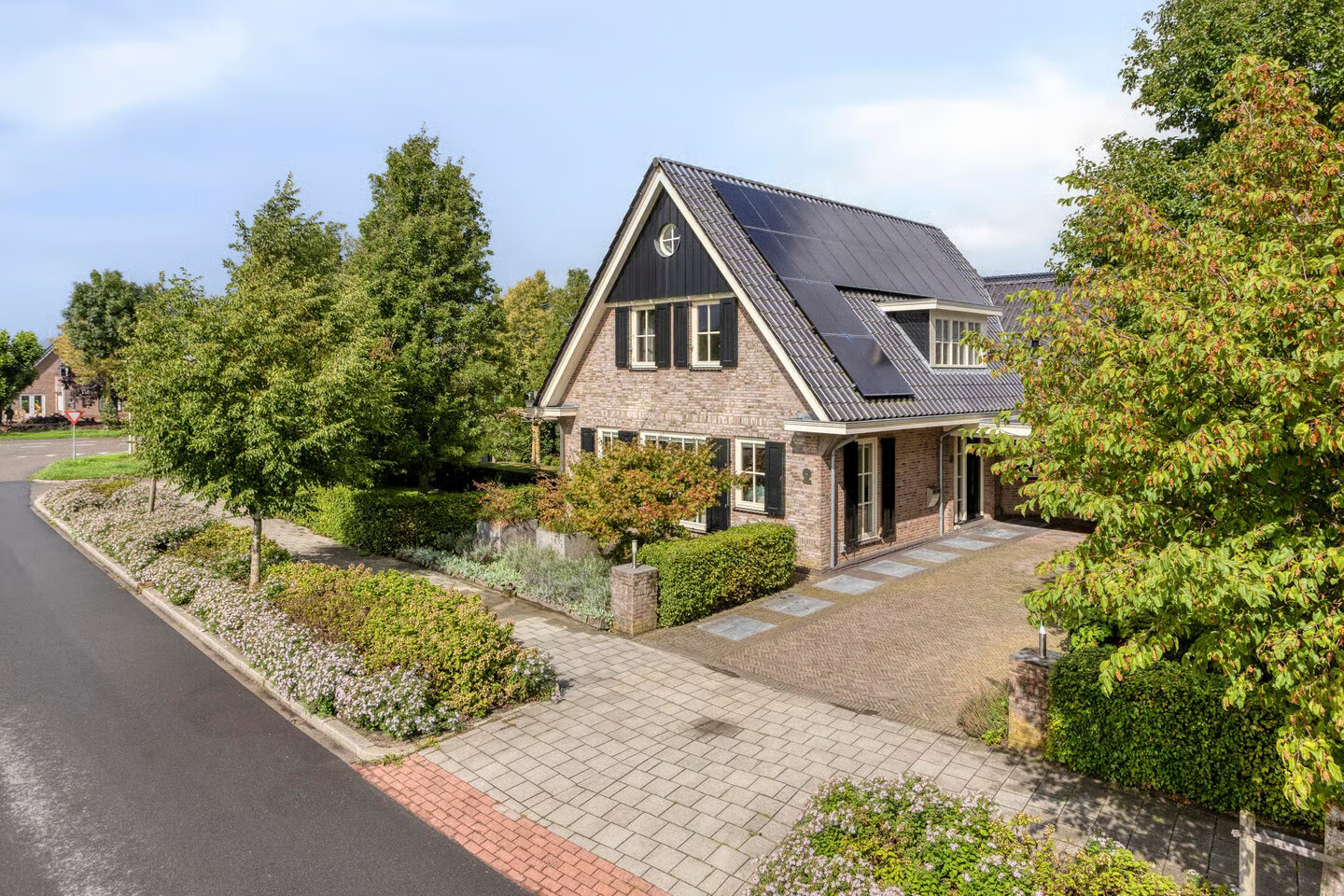 Vrijstaande woning te koop: Karthuizerlaan 2, Ijsselmuiden