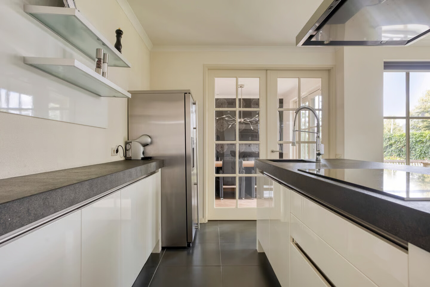 Vrijstaande woning te koop: Karthuizerlaan 2, Ijsselmuiden