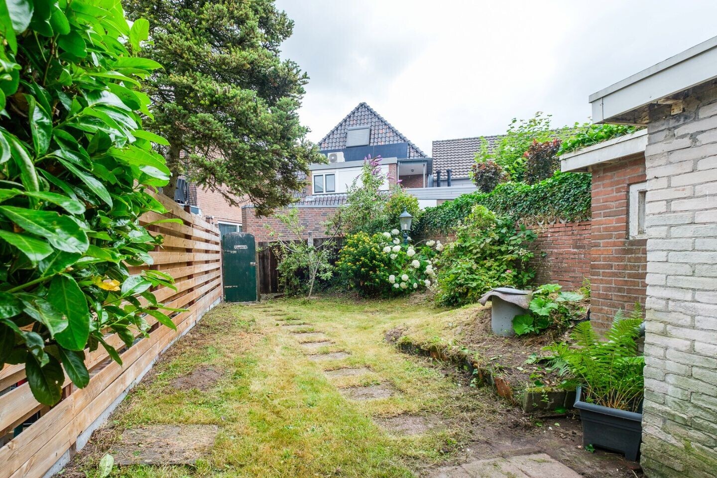 Tussenwoning te koop: Nijstad 19, Genemuiden