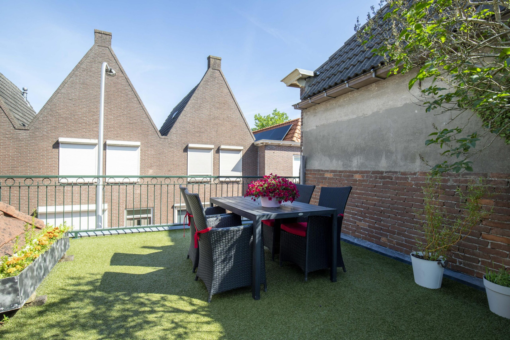 Hoekwoning te koop: Simondsstraat 4, Genemuiden
