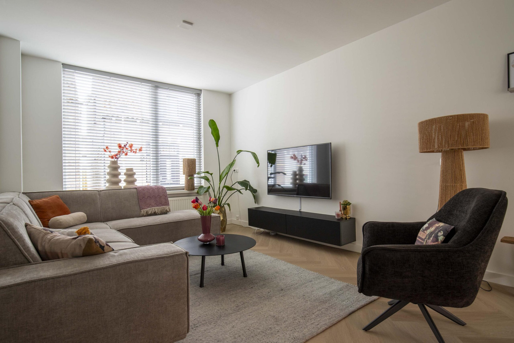 Tussenwoning te koop: Burg ten Veldestr 55, Genemuiden