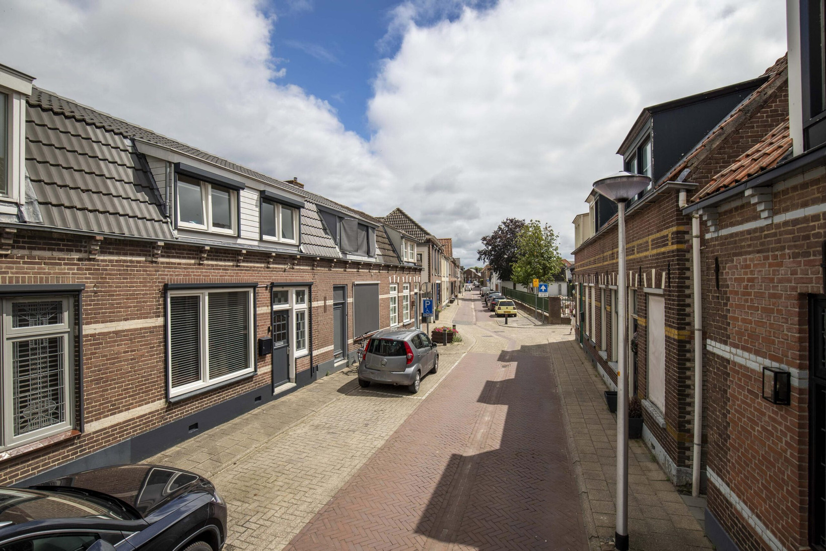 Tussenwoning te koop: Burg ten Veldestr 55, Genemuiden