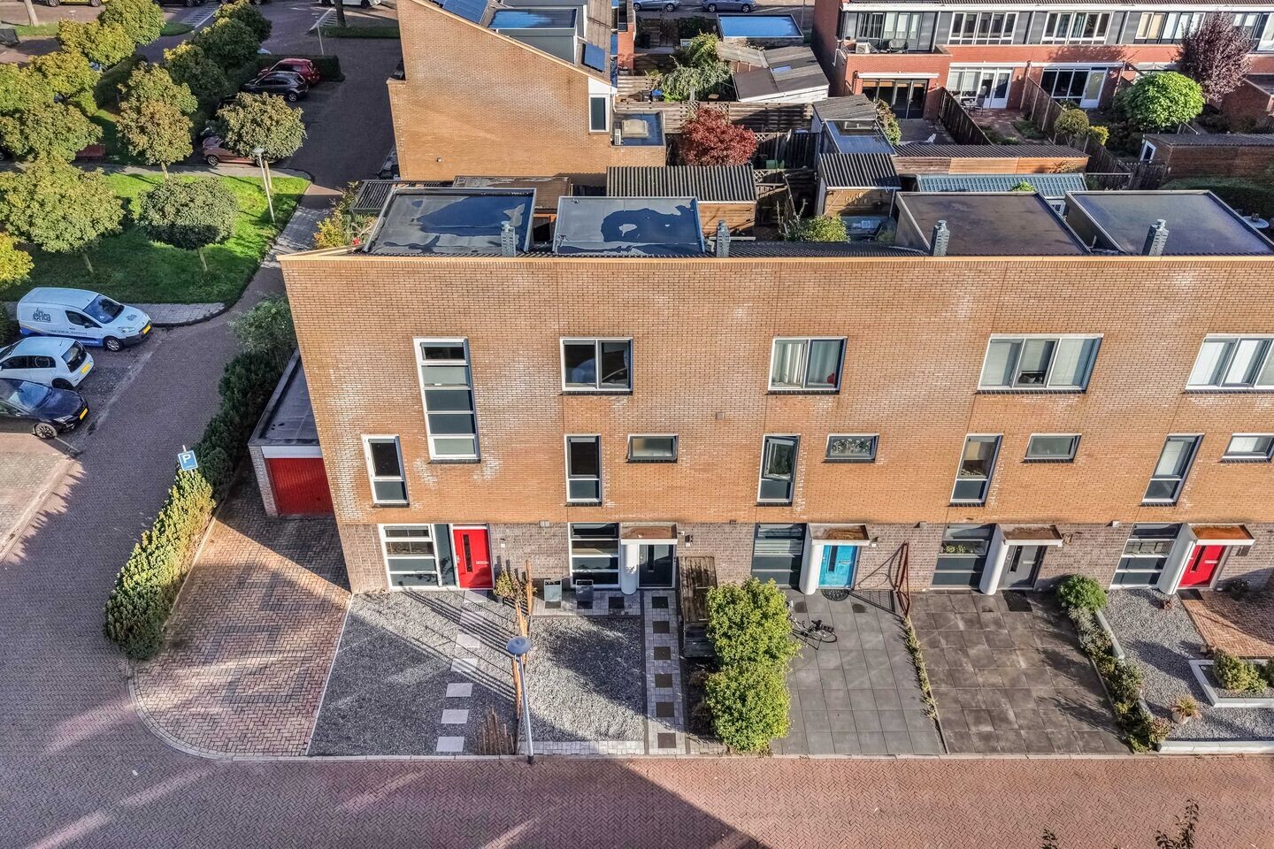 Tussenwoning te koop: Karekiethof 4, Emmeloord