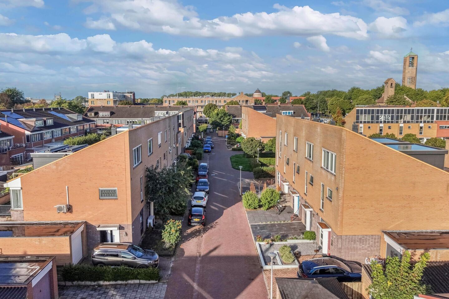 Tussenwoning te koop: Karekiethof 4, Emmeloord