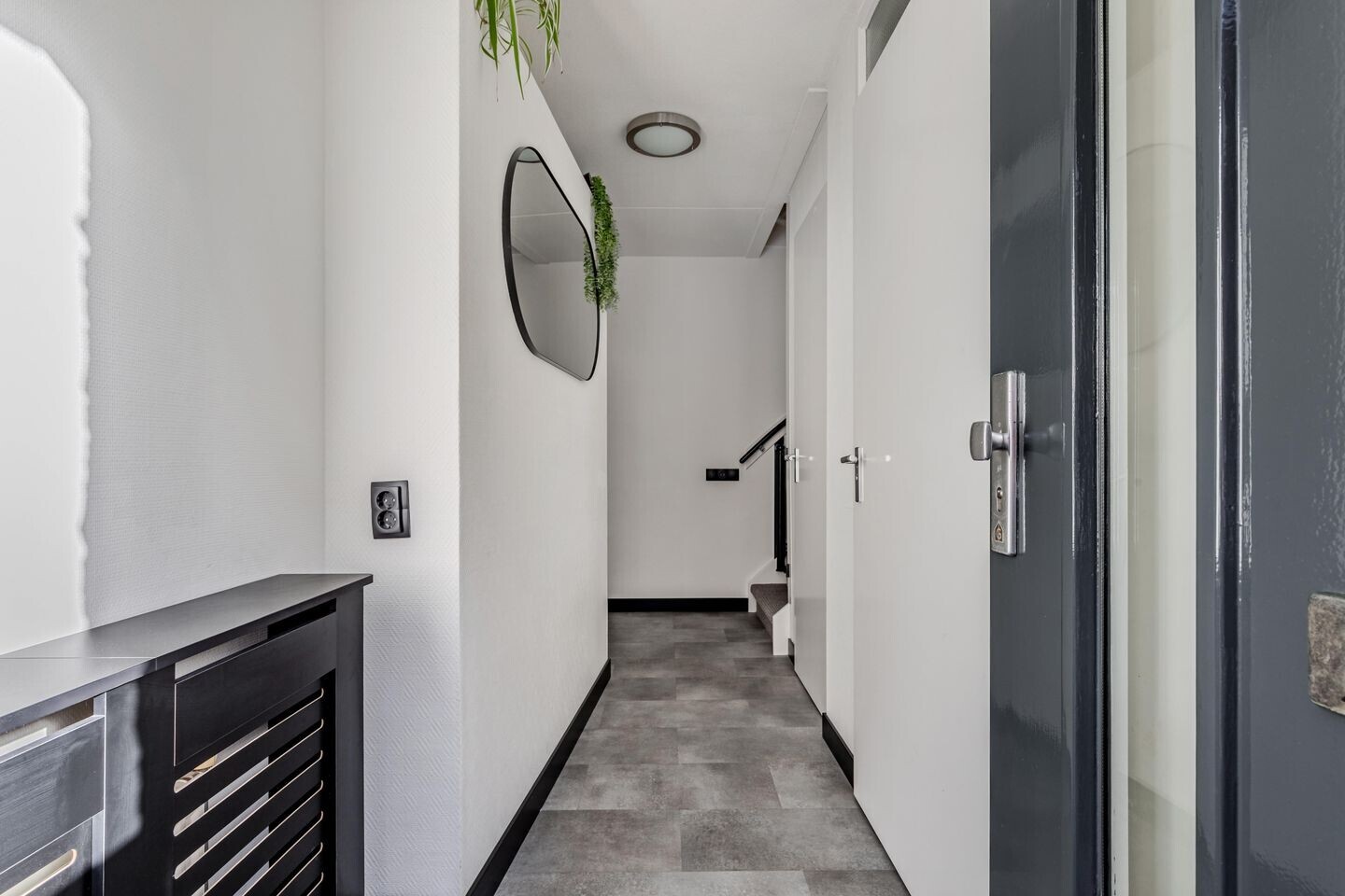 Tussenwoning te koop: Karekiethof 4, Emmeloord
