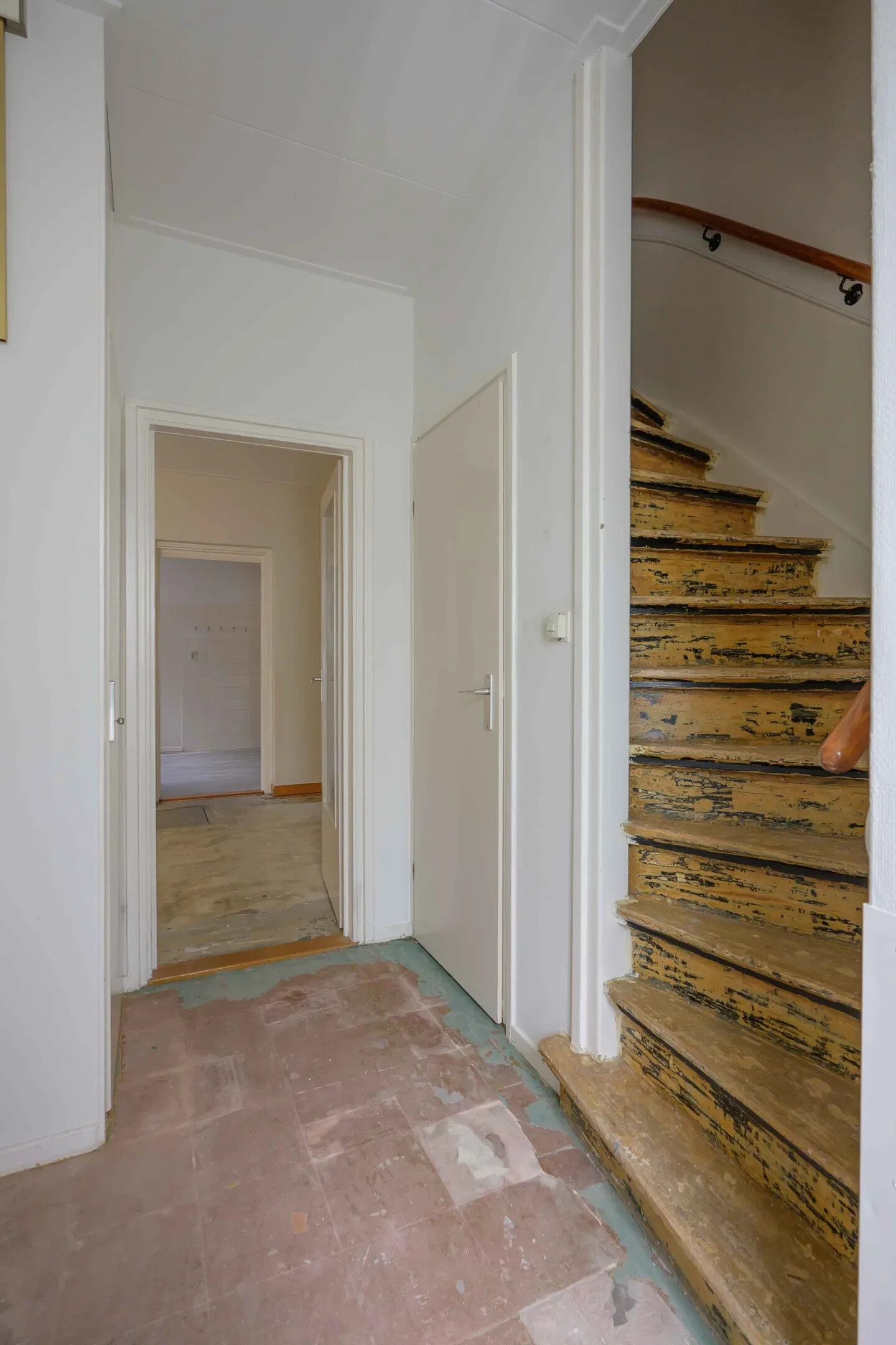 Tussenwoning te koop: Distelstraat 10, Emmeloord