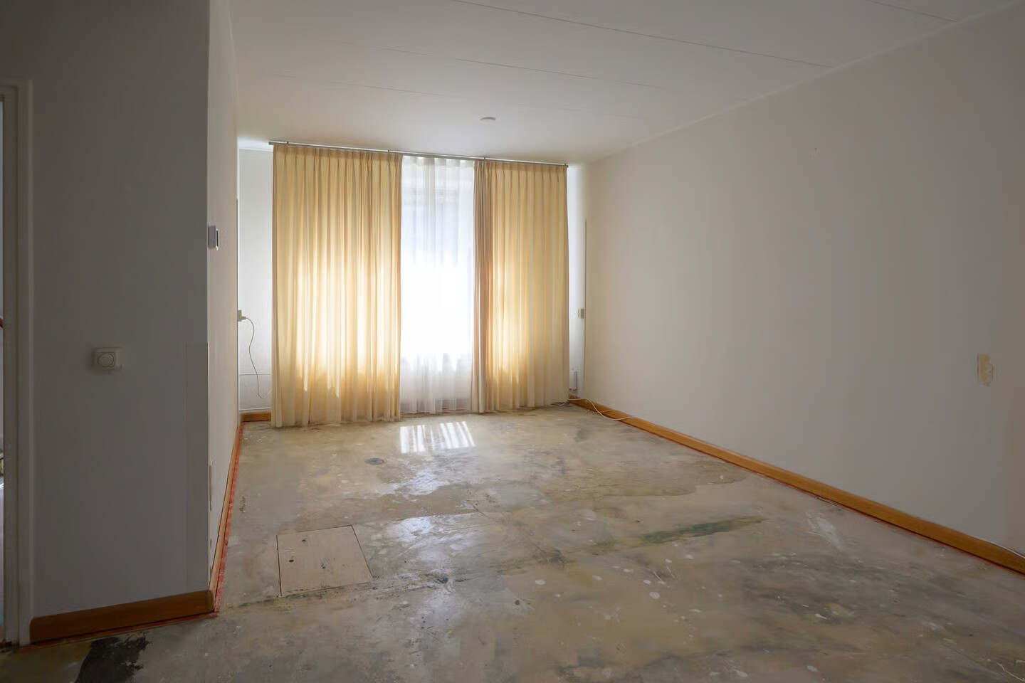 Tussenwoning te koop: Distelstraat 10, Emmeloord