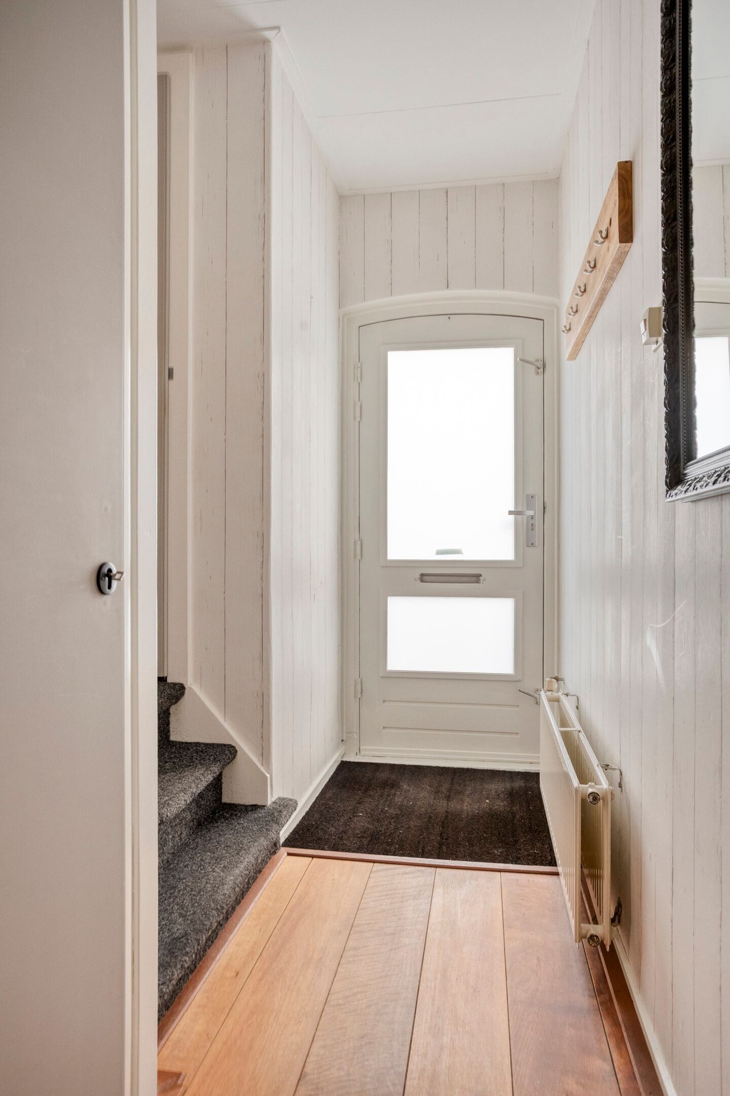 Tussenwoning te koop: Lijsterbesstraat 5, Emmeloord