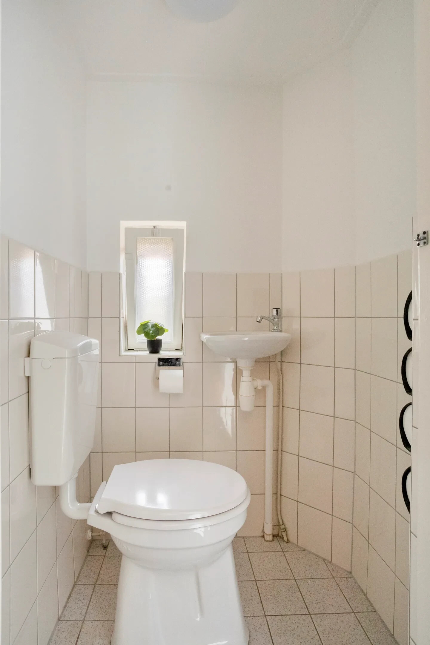Tussenwoning te koop: Lijsterbesstraat 5, Emmeloord