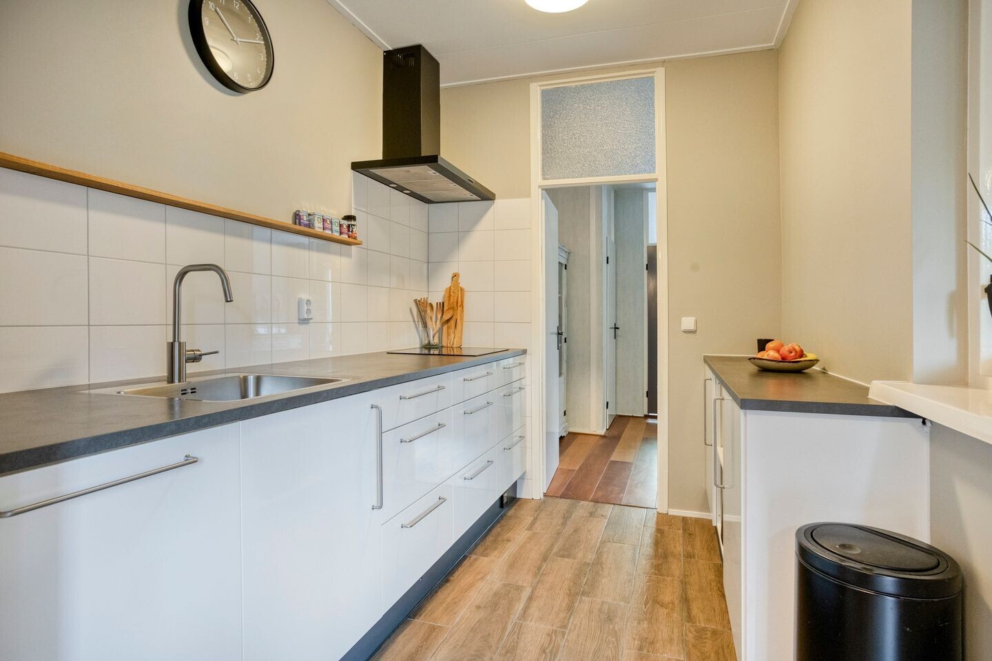 Tussenwoning te koop: Lijsterbesstraat 5, Emmeloord