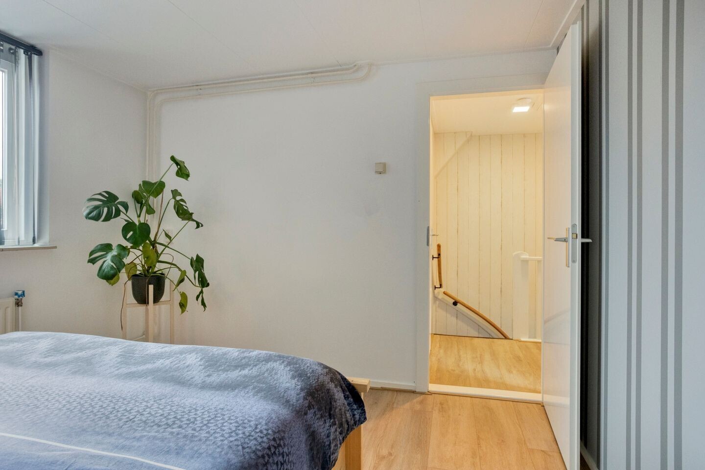 Tussenwoning te koop: Lijsterbesstraat 5, Emmeloord