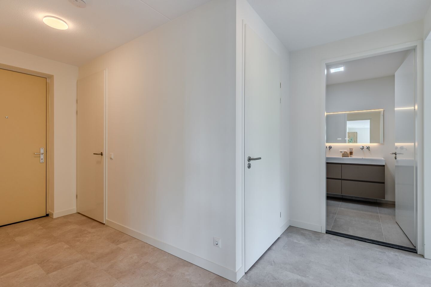 Appartement te koop: de Deel 23-13, Emmeloord