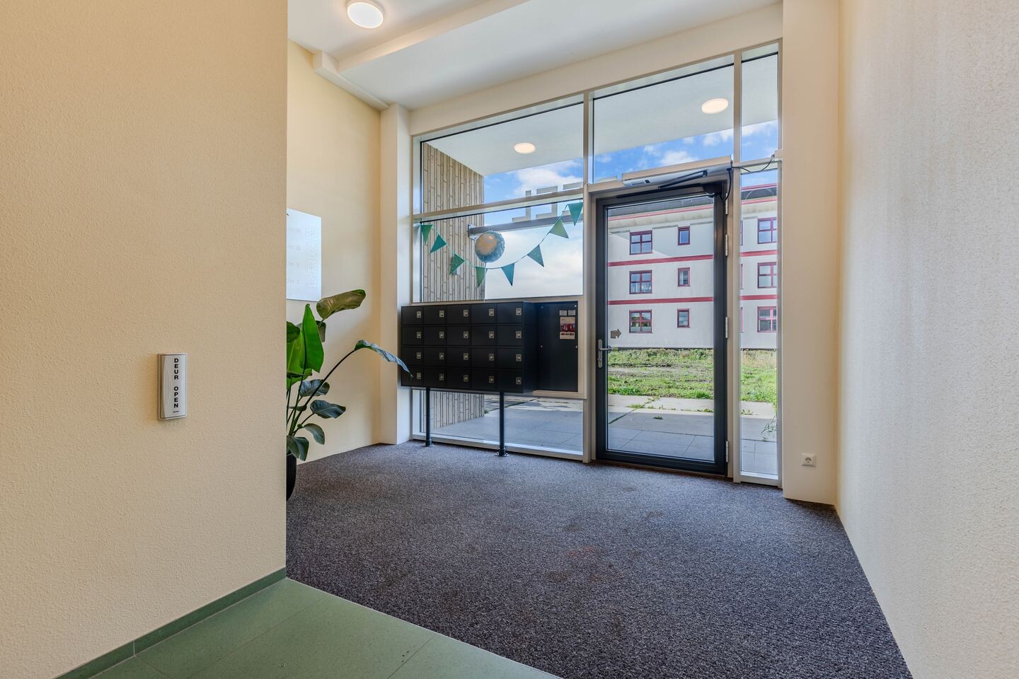 Appartement te koop: de Deel 23-13, Emmeloord