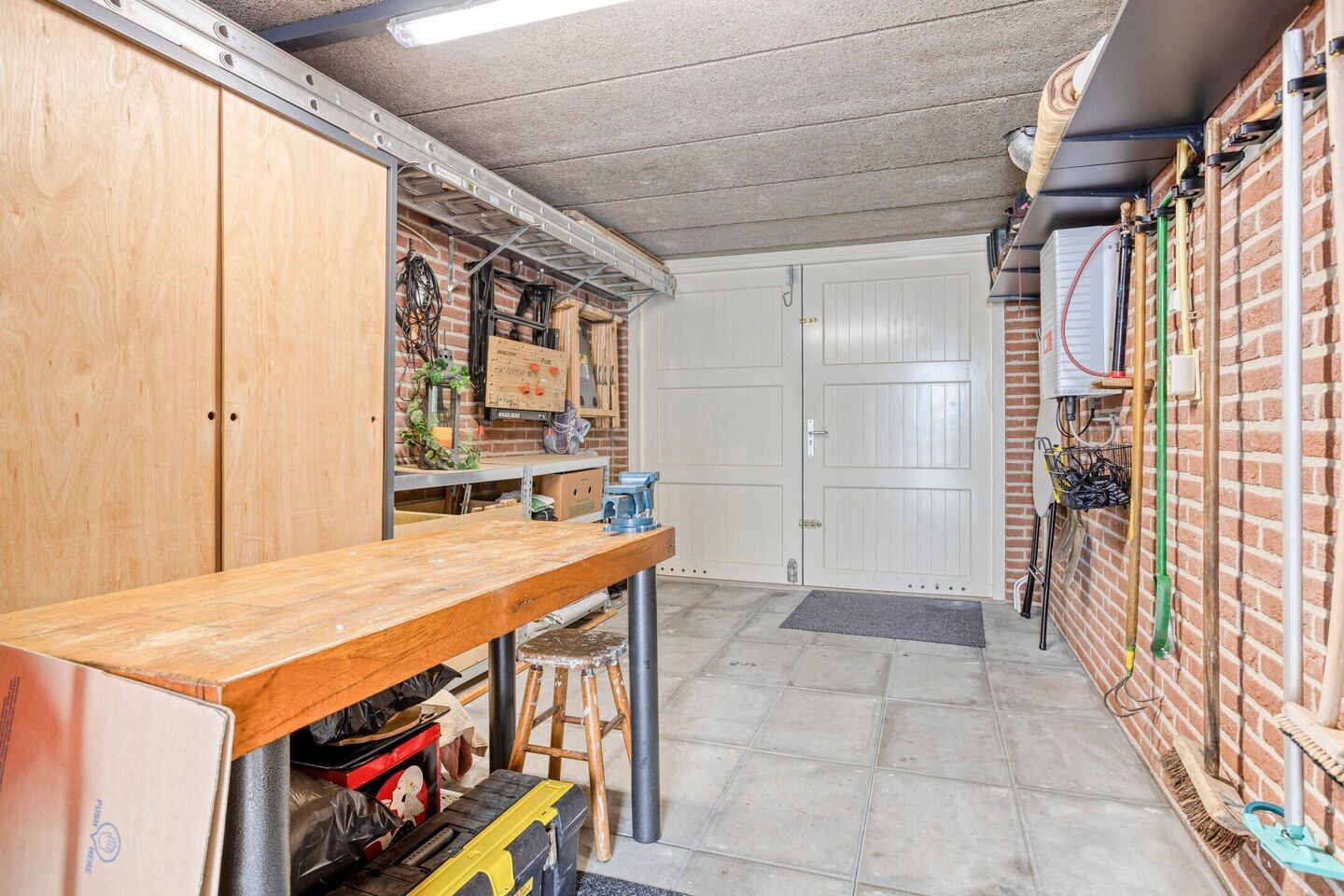 Twee-onder-één-kap te koop: Betuwe 12, Emmeloord