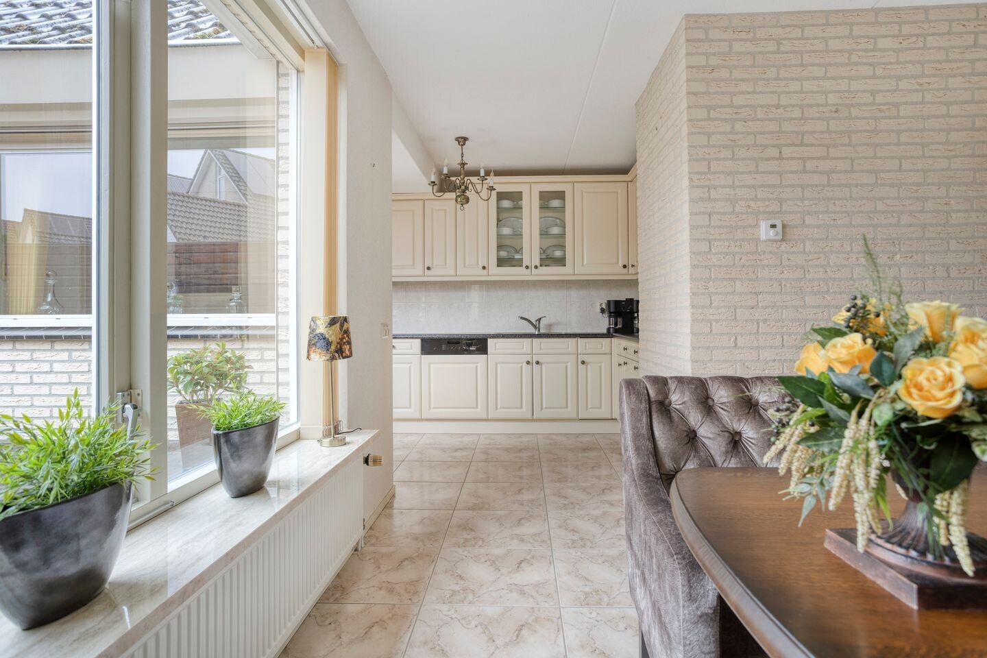 Twee-onder-één-kap te koop: Beveland 11, Emmeloord