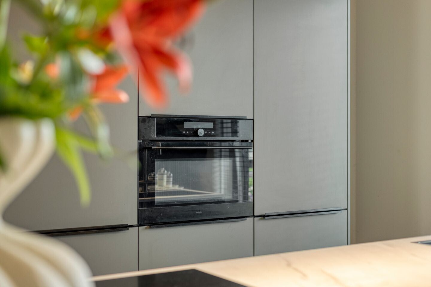 Tussenwoning te koop: Van der Molenhage 4, Emmeloord