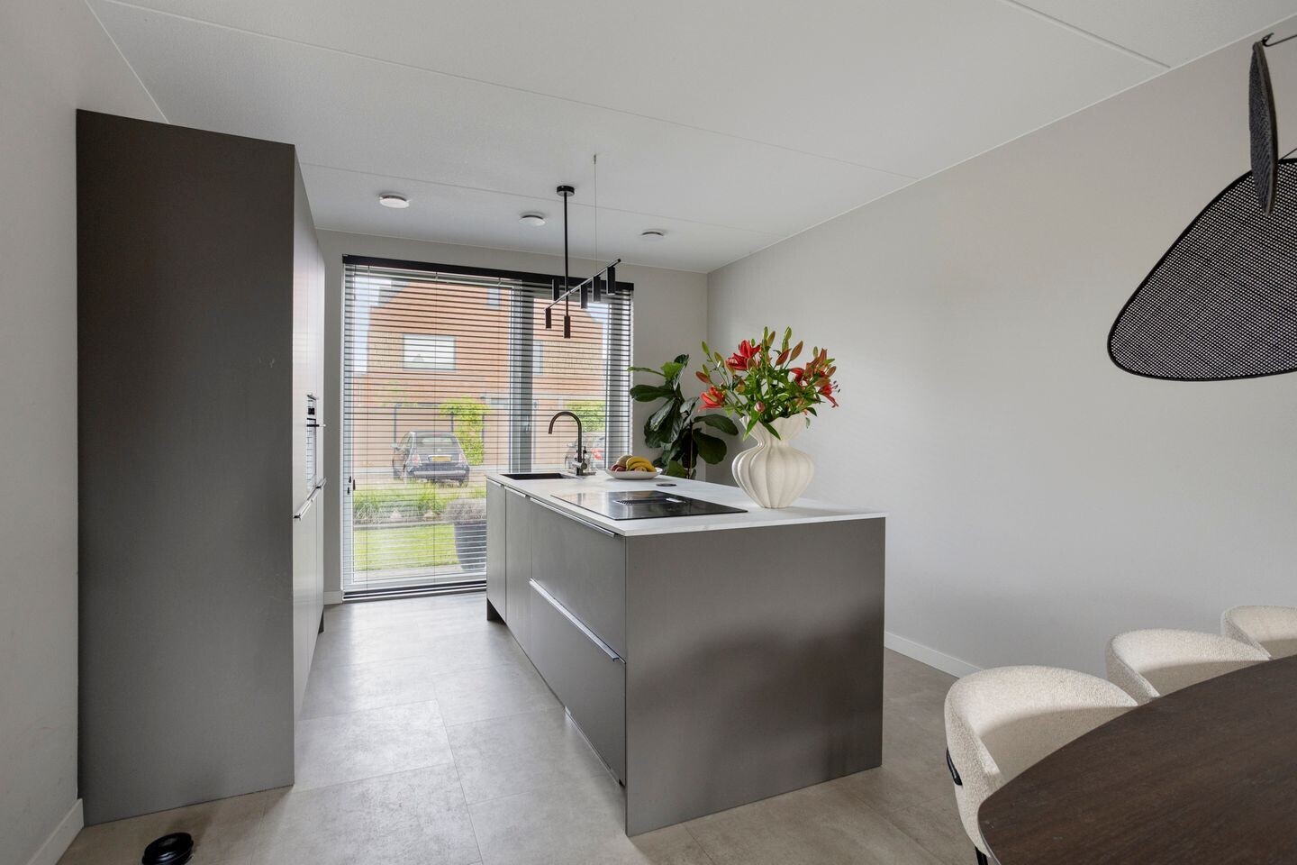 Tussenwoning te koop: Van der Molenhage 4, Emmeloord
