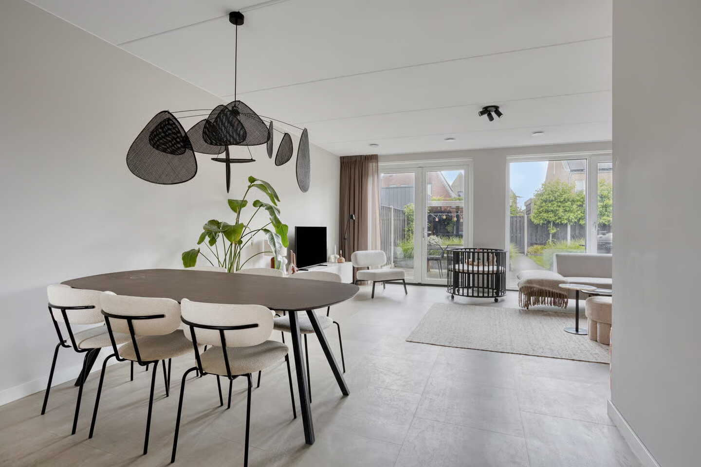 Tussenwoning te koop: Van der Molenhage 4, Emmeloord