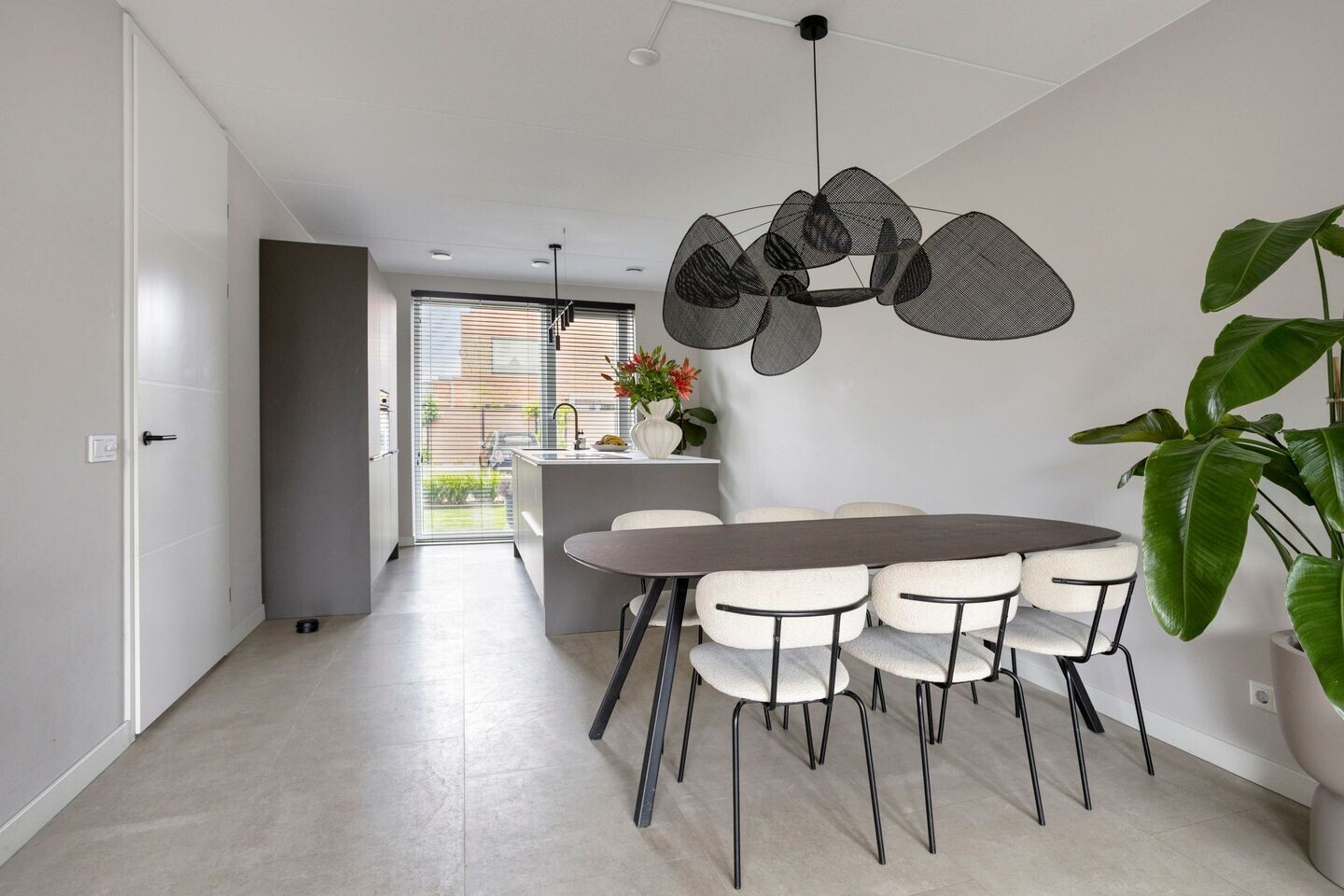 Tussenwoning te koop: Van der Molenhage 4, Emmeloord