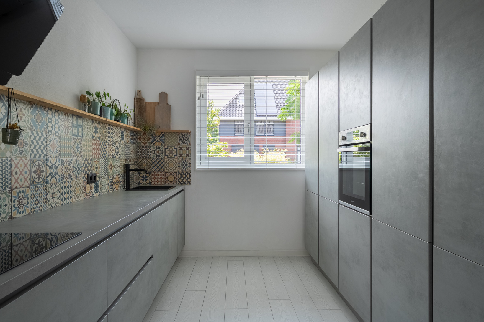 Tussenwoning te koop: Darwinhage 18, Emmeloord