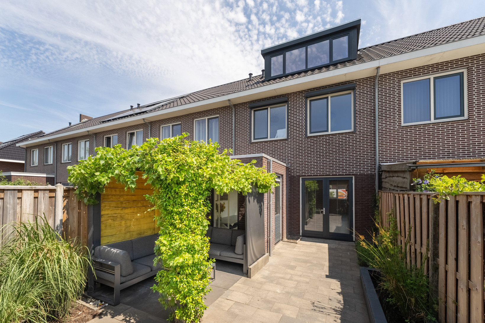 Tussenwoning te koop: Darwinhage 18, Emmeloord