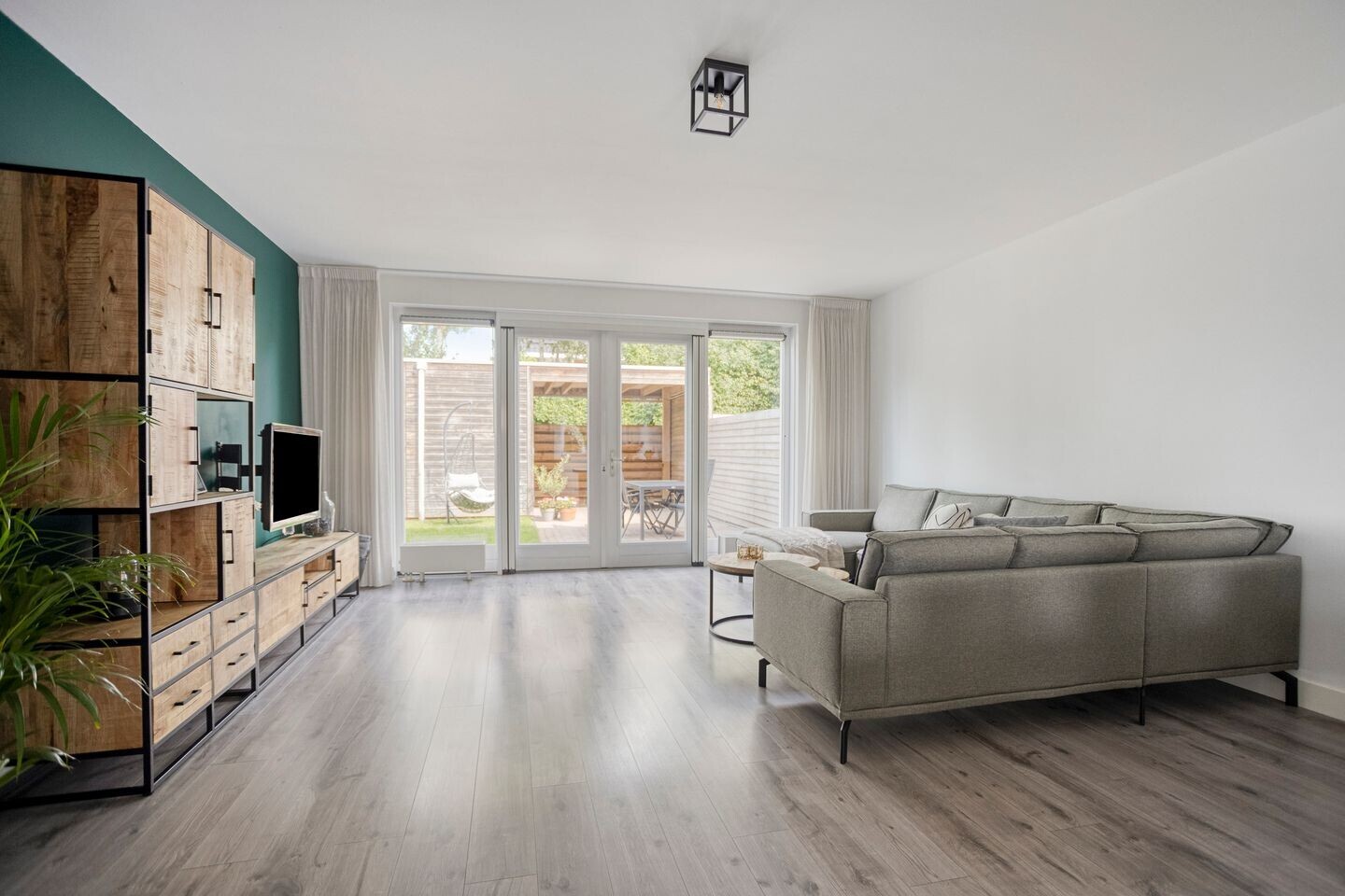 Tussenwoning te koop: Mathilde Wibautsingel 29, Emmeloord