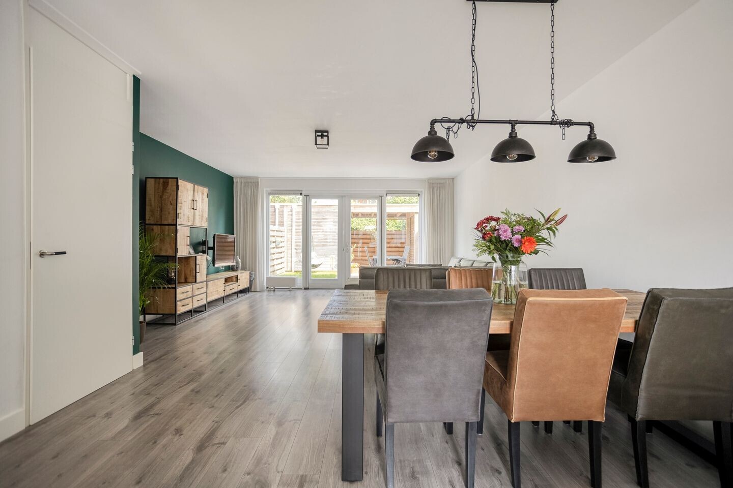 Tussenwoning te koop: Mathilde Wibautsingel 29, Emmeloord
