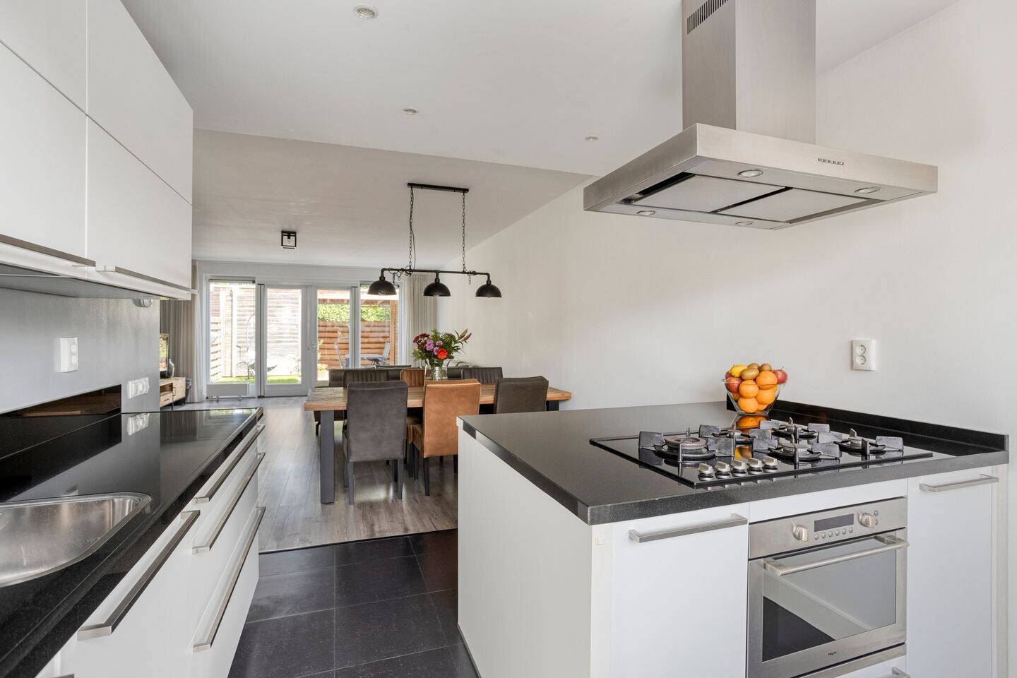 Tussenwoning te koop: Mathilde Wibautsingel 29, Emmeloord