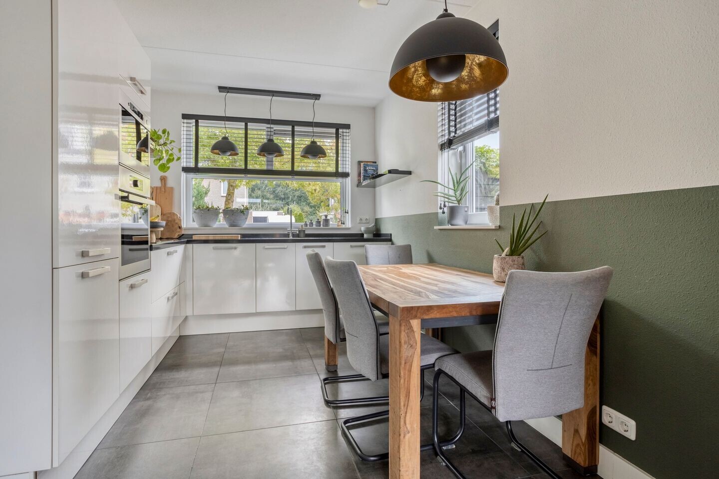 Hoekwoning te koop: Niels Bohrhage 2D, Emmeloord