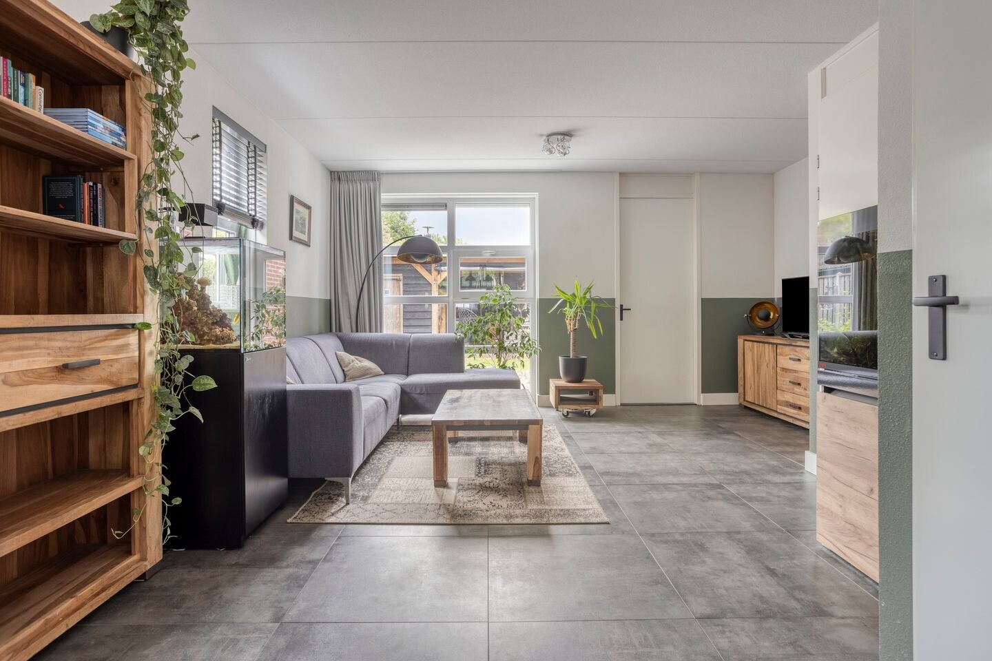 Hoekwoning te koop: Niels Bohrhage 2D, Emmeloord