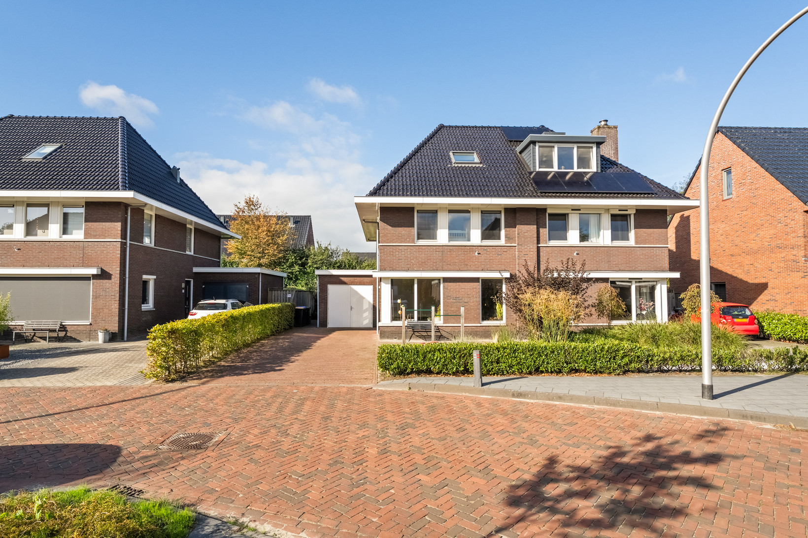 Twee-onder-één-kap te koop: Pasteurhage 20, Emmeloord