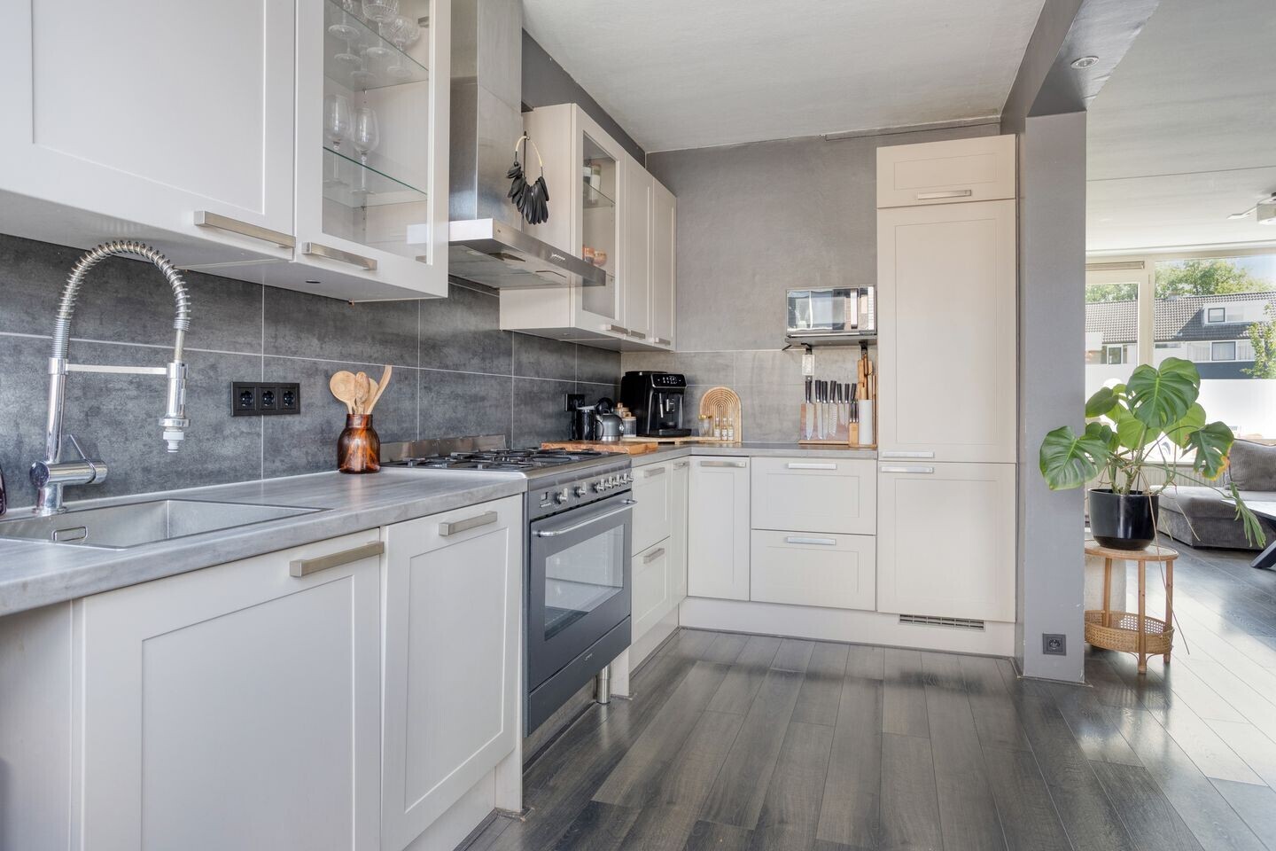 Hoekwoning te koop: Deltastraat 92, Emmeloord