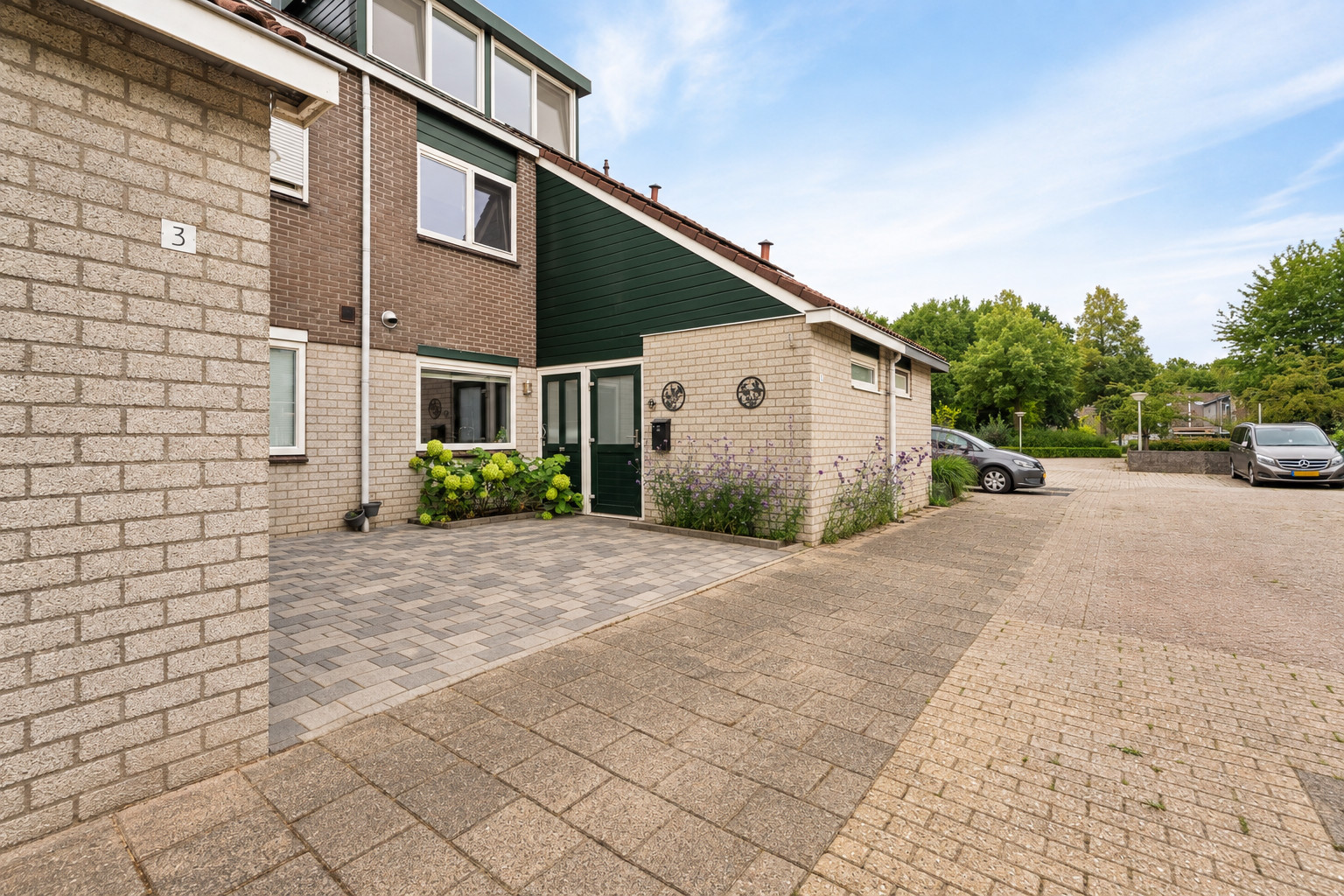 Tussenwoning te koop: Zwanenbalg 5, Emmeloord