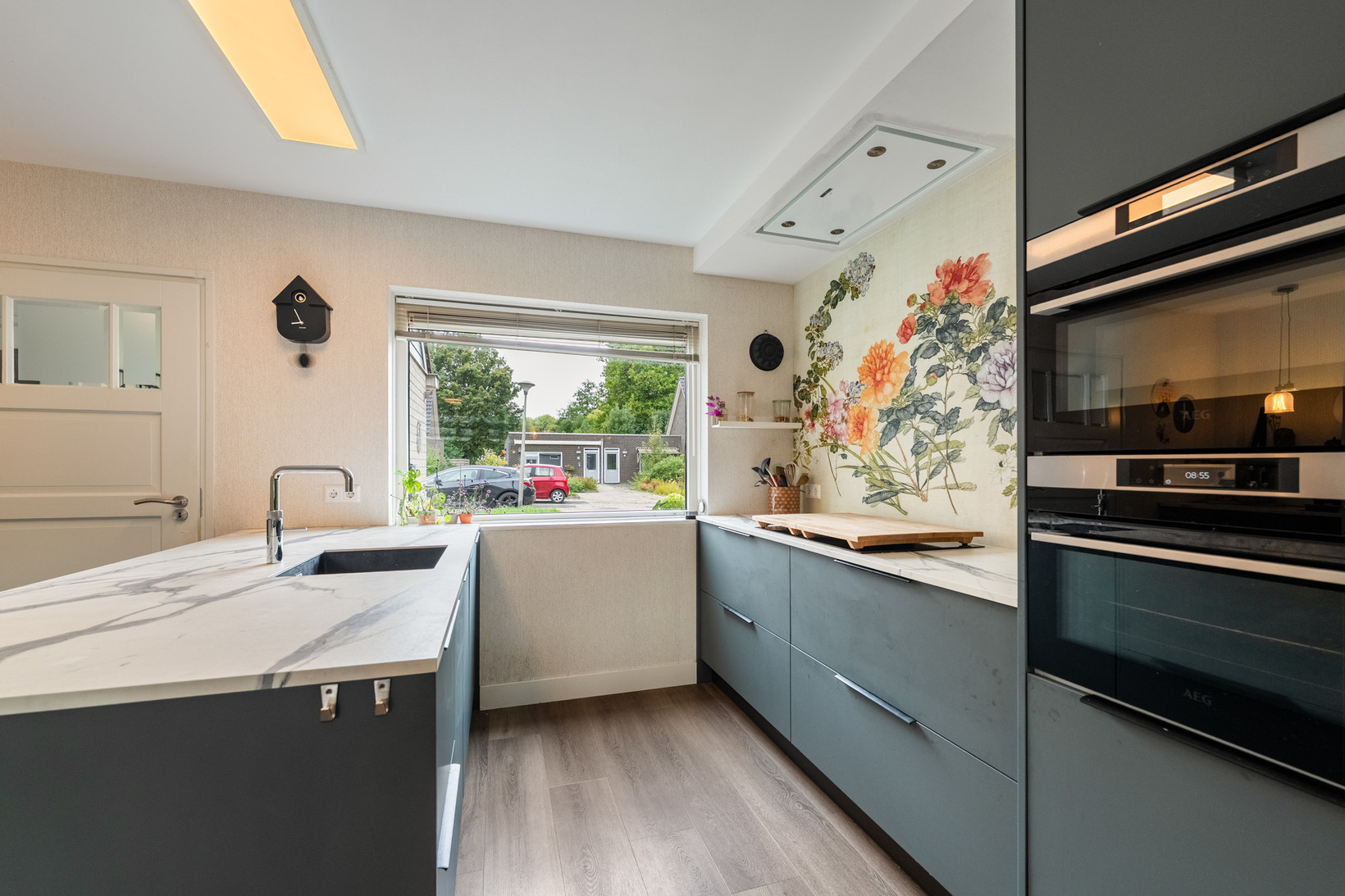 Tussenwoning te koop: Zwanenbalg 5, Emmeloord