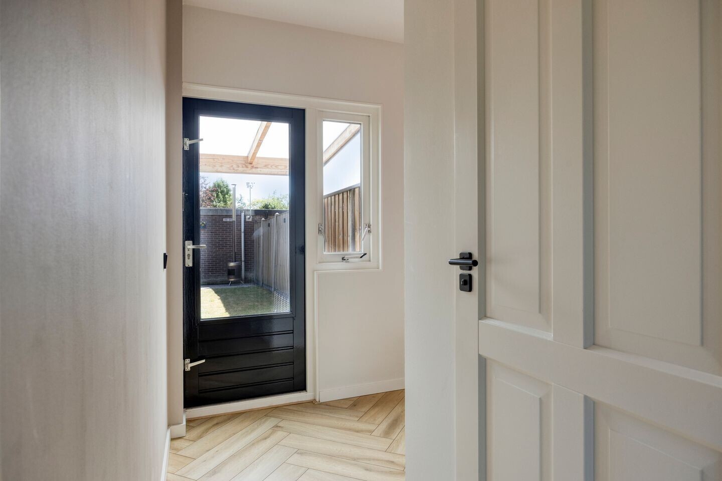 Tussenwoning te koop: Berkhoutlaan 6, Emmeloord