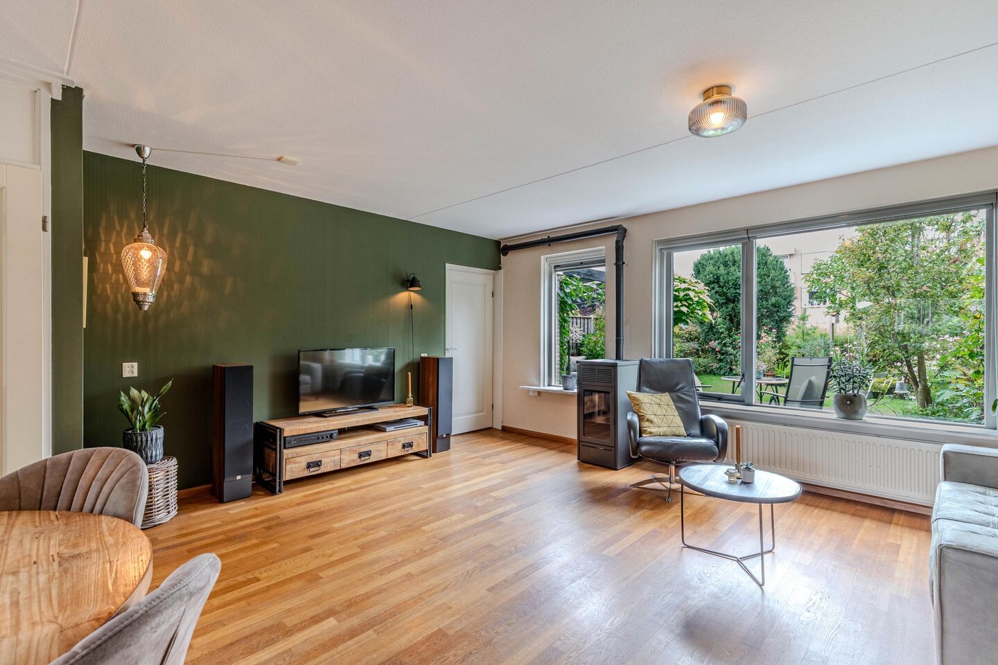Tussenwoning te koop: Bunschotenlaan 36, Emmeloord
