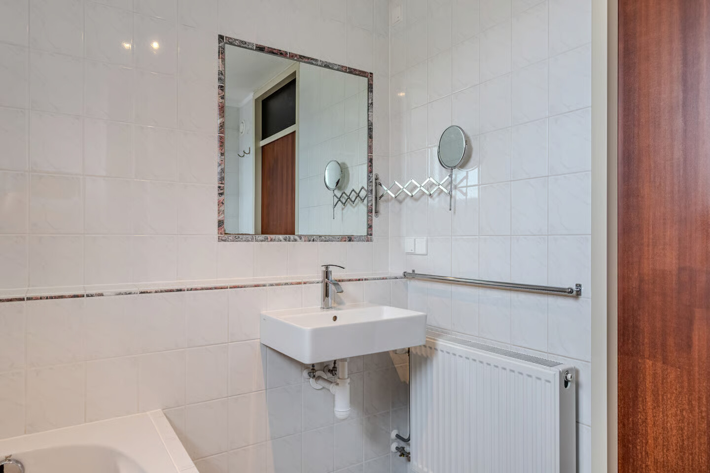 Tussenwoning te koop: Bunschotenlaan 36, Emmeloord