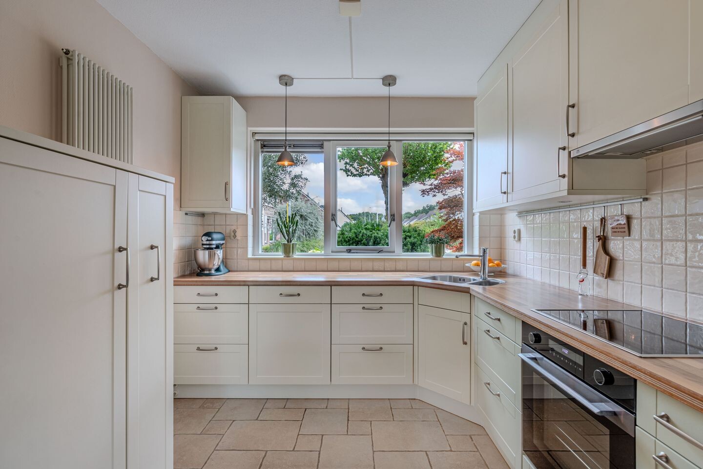 Tussenwoning te koop: Bunschotenlaan 36, Emmeloord