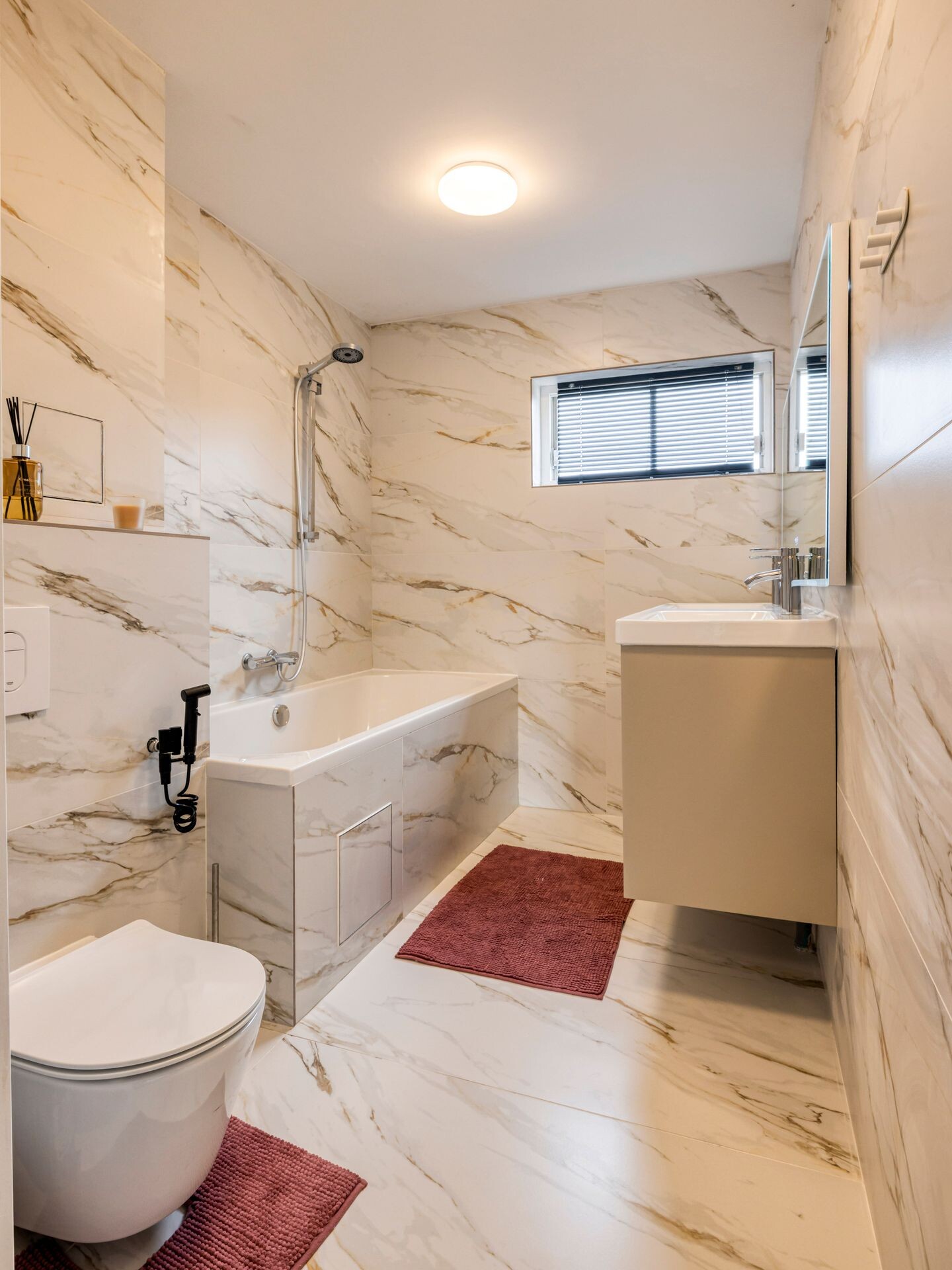 Tussenwoning te koop: Plaats 5, Rutten