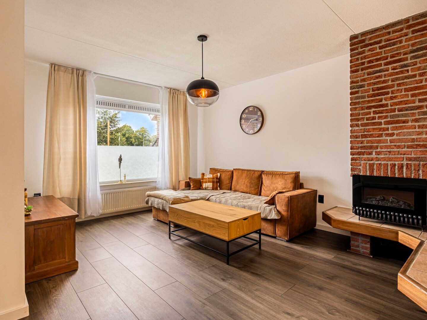 Tussenwoning te koop: Plaats 5, Rutten