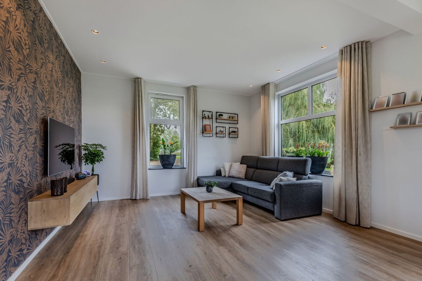 Appartement te koop: Uiterdijkenweg 36, Luttelgeest