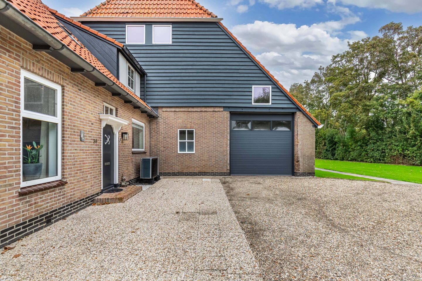 Appartement te koop: Uiterdijkenweg 36, Luttelgeest